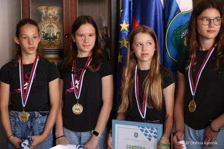 Župan sprejel državne prvakinje Kluba za ritmično gimnastiko Tjaša Šeme (7)